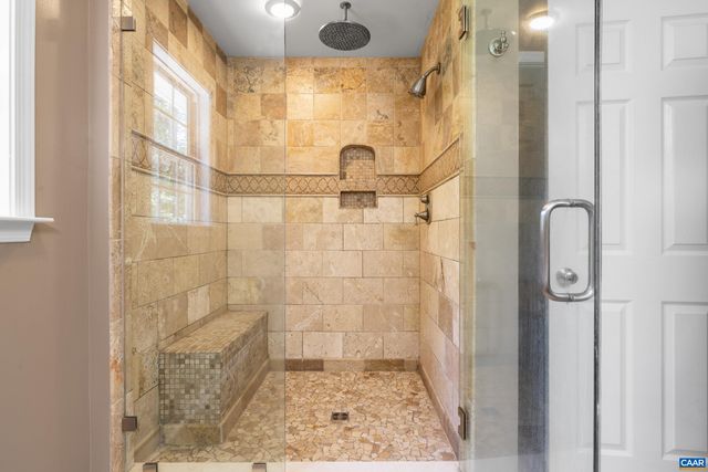 165 HEMLOCK LN, Barboursville, VA 22923