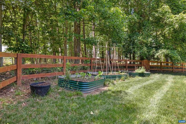 165 HEMLOCK LN, Barboursville, VA 22923