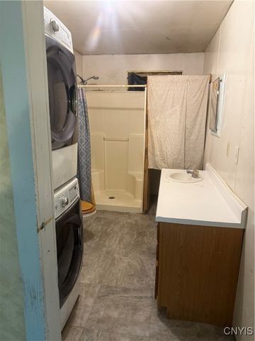 1682 State Route 13, Albion, NY 13302