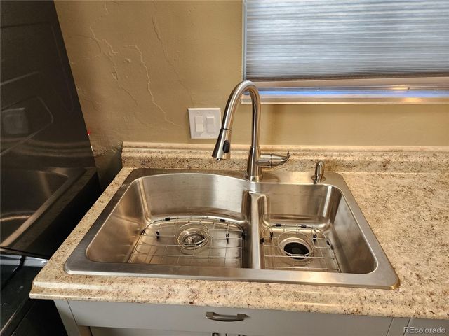 905 S 2nd Avenue, Sterling, CO 80751