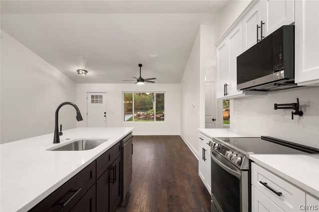 9666 Mallory Road, New Hartford, NY 13413