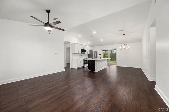 9666 Mallory Road, New Hartford, NY 13413