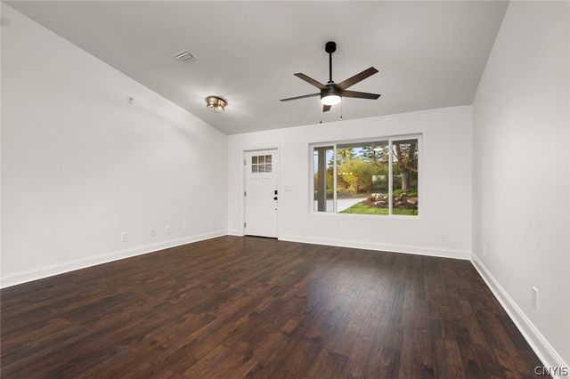 9666 Mallory Road, New Hartford, NY 13413