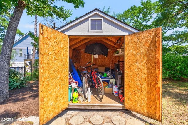 222 NE 37th Street, Oak Island, NC 28465