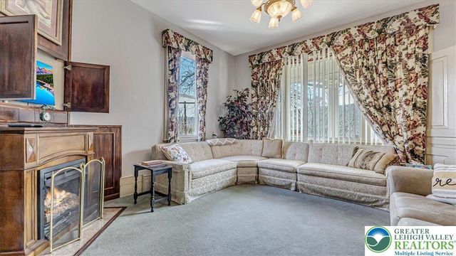 12 Chestnut Avenue, Jim Thorpe Boro, PA 18229