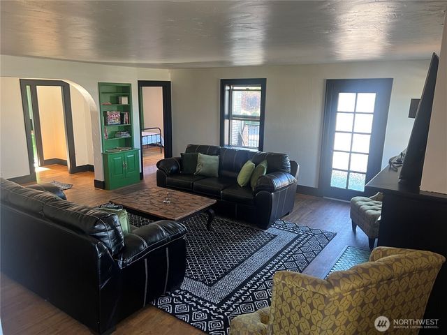703 W Railroad, Shelton, WA 98584