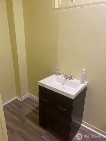 703 W Railroad, Shelton, WA 98584