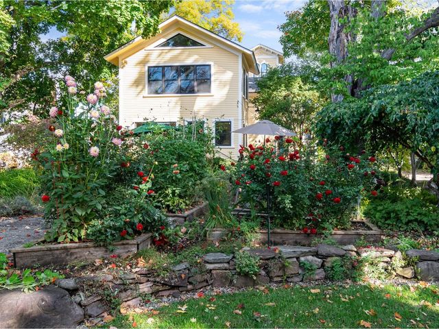 49 Mansfield Avenue, Burlington, VT 05401