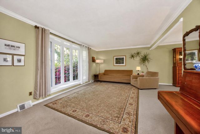 109 BIDDLE DR, Exton, PA 19341