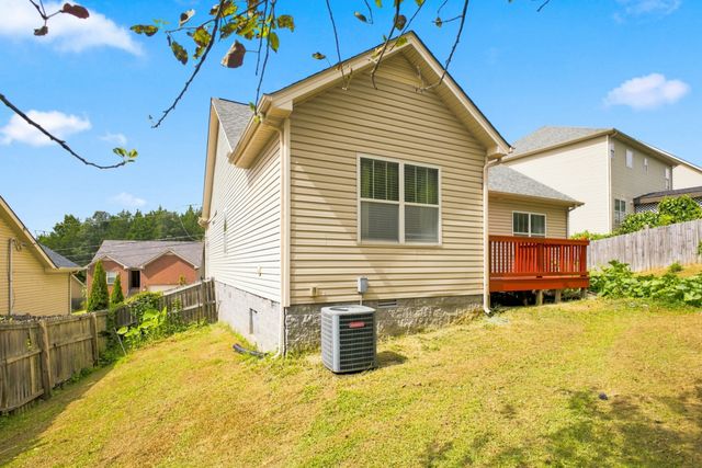 1084 Shire Dr, Antioch, TN 37013