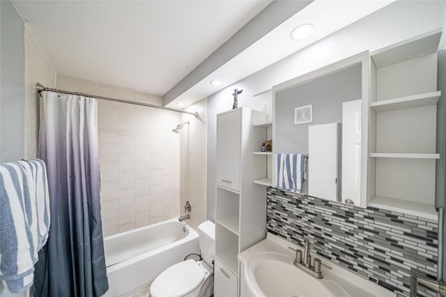 1901 N Andrews Avenue 206, Wilton Manors, FL 33311