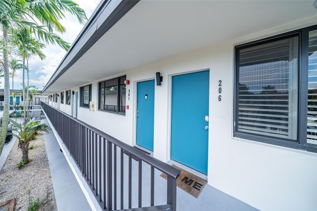 1901 N Andrews Avenue 206, Wilton Manors, FL 33311