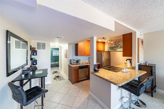 1901 N Andrews Avenue 206, Wilton Manors, FL 33311