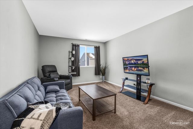 471 S Stone Brook Drive, Romeoville, IL 60446