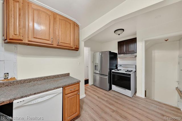 7285 Mansfield Street, Detroit, MI 48228