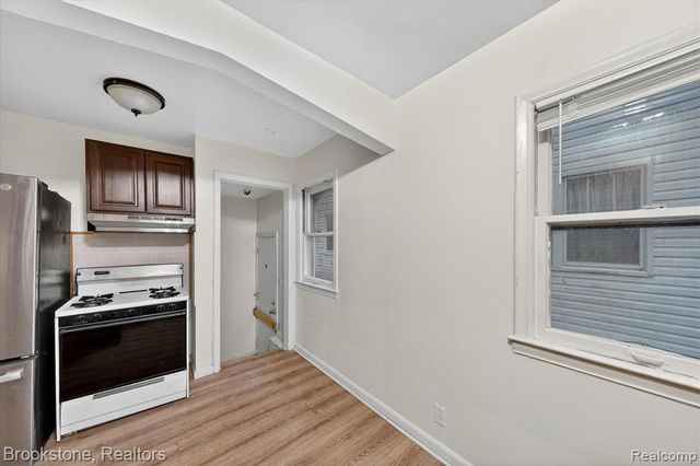 7285 Mansfield Street, Detroit, MI 48228