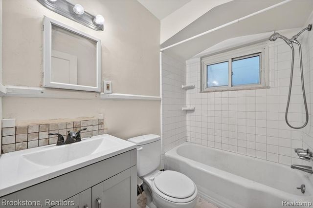 7285 Mansfield Street, Detroit, MI 48228