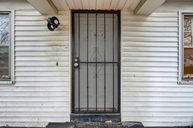 7285 Mansfield Street, Detroit, MI 48228