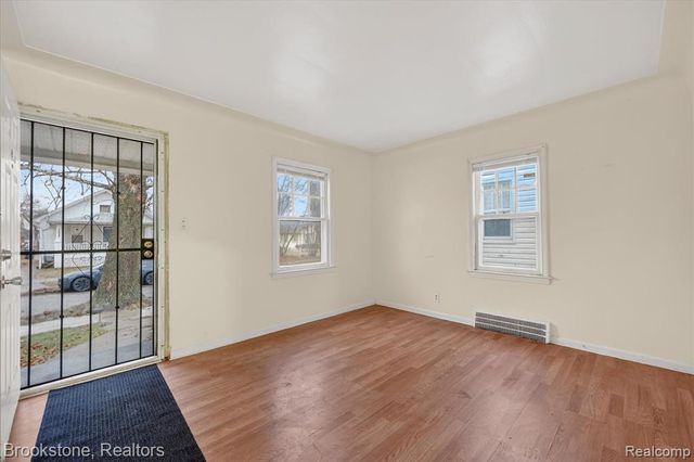 7285 Mansfield Street, Detroit, MI 48228