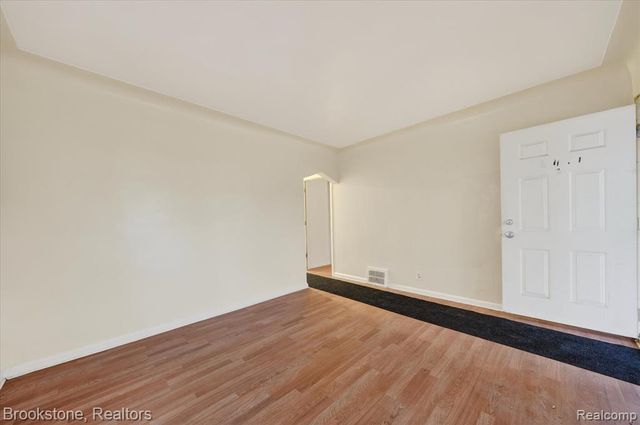 7285 Mansfield Street, Detroit, MI 48228