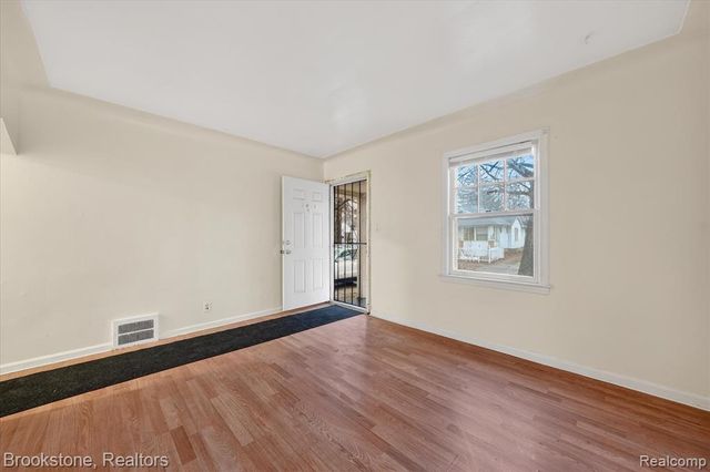 7285 Mansfield Street, Detroit, MI 48228