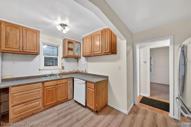 7285 Mansfield Street, Detroit, MI 48228