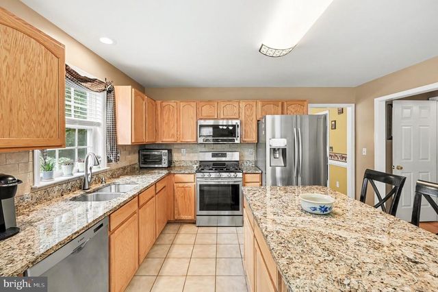 11702 INVERARRY DR, Fredericksburg, VA 22407