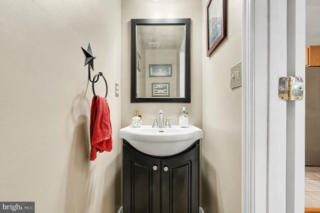 11702 INVERARRY DR, Fredericksburg, VA 22407