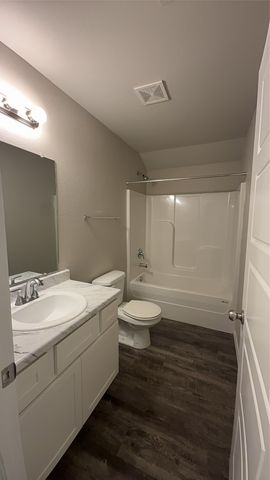 13990 S Lansing Avenue, Glenpool, OK 74033