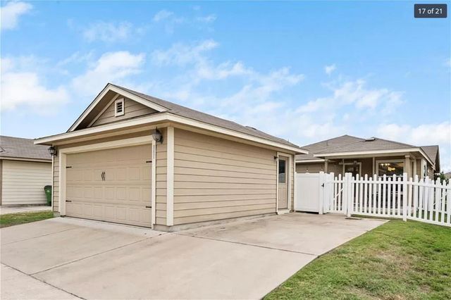 881 Heritage Springs TRL, Round Rock, TX 78664