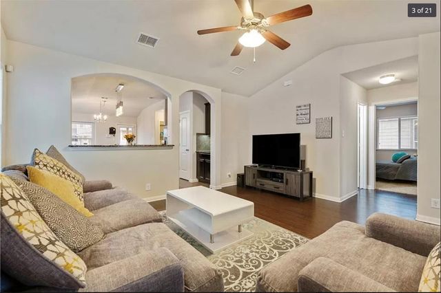881 Heritage Springs TRL, Round Rock, TX 78664