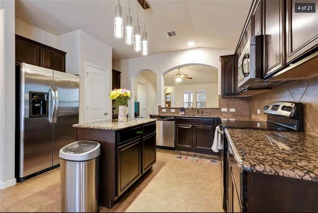 881 Heritage Springs TRL, Round Rock, TX 78664