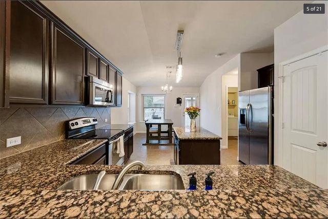 881 Heritage Springs TRL, Round Rock, TX 78664
