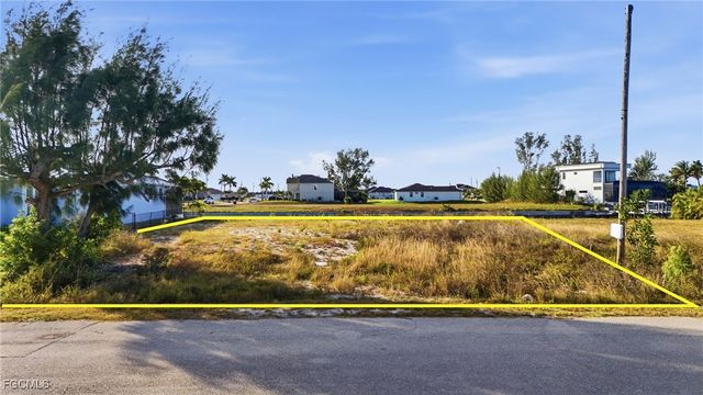 3704 NW 10th ST, Cape Coral, FL 33993