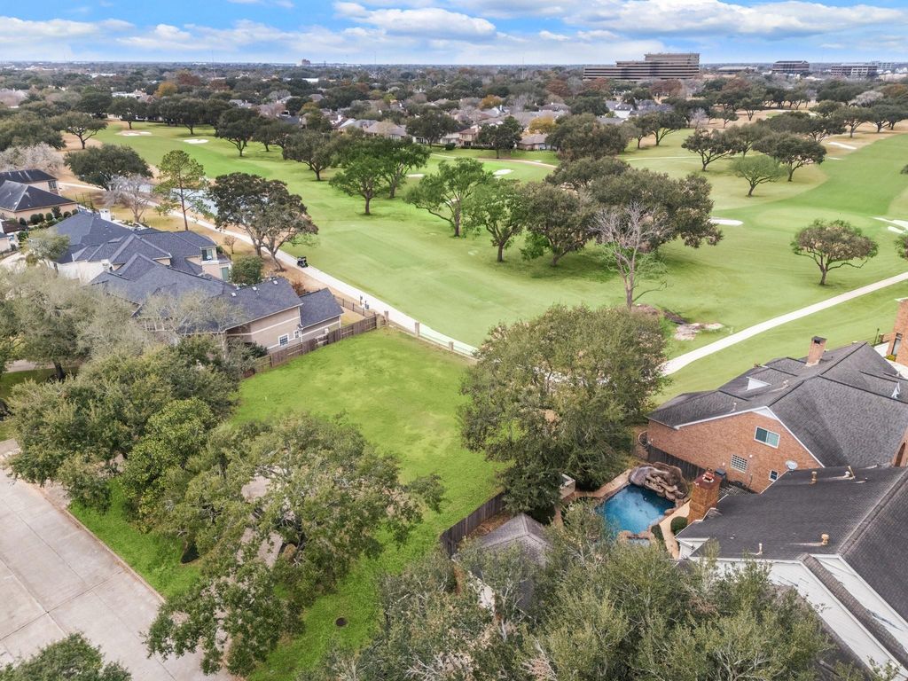 1312 Sugar Creek Boulevard, Sugar Land, TX 77478