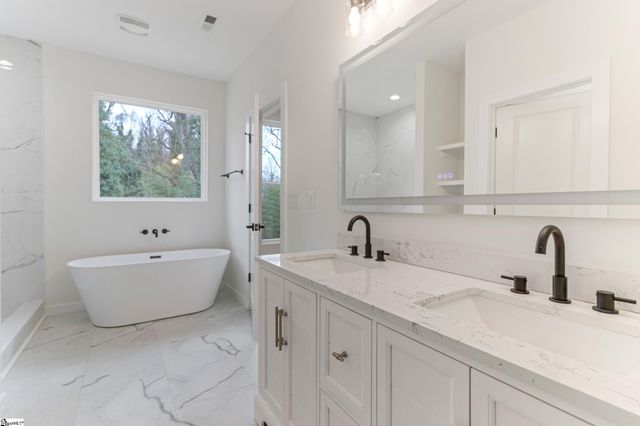 3388 E Croft Circle, Spartanburg, SC 29302
