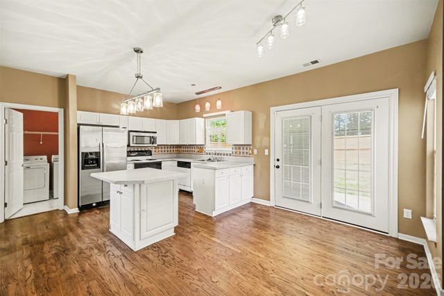 11647 Northwoods Forest Drive, Charlotte, NC 28214