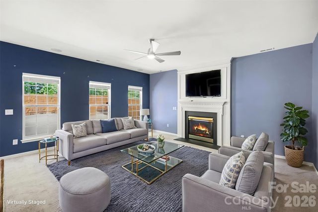 11647 Northwoods Forest Drive, Charlotte, NC 28214