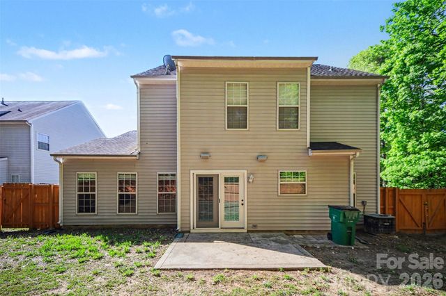 11647 Northwoods Forest Drive, Charlotte, NC 28214