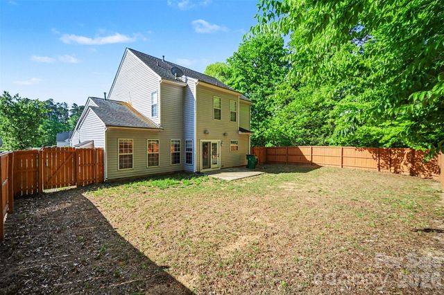11647 Northwoods Forest Drive, Charlotte, NC 28214