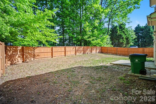 11647 Northwoods Forest Drive, Charlotte, NC 28214