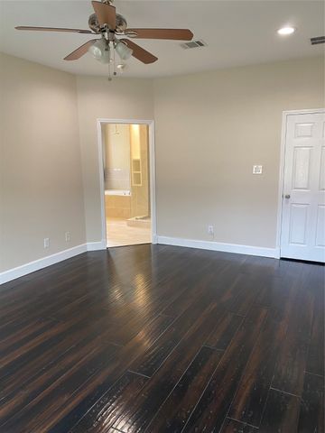 2920 Pinehurst, Grand Prairie, TX 75104