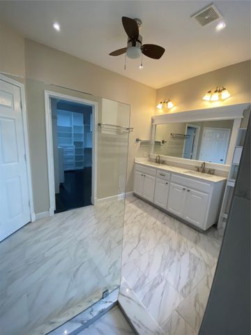 2920 Pinehurst, Grand Prairie, TX 75104