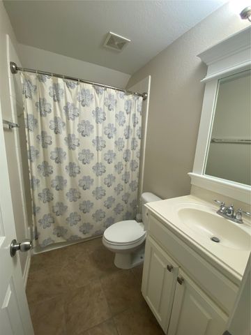 2920 Pinehurst, Grand Prairie, TX 75104