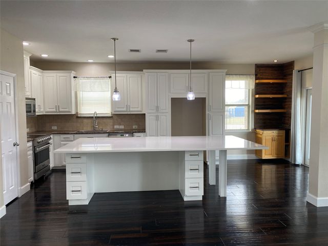 2920 Pinehurst, Grand Prairie, TX 75104