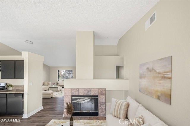 1048 Sequoia Lane, Rosamond, CA 93560