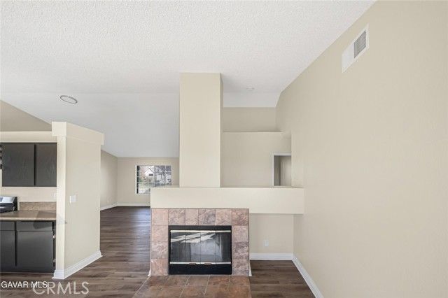 1048 Sequoia Lane, Rosamond, CA 93560