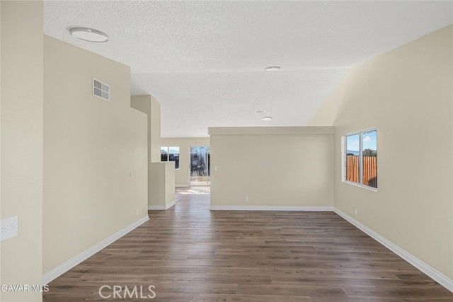 1048 Sequoia Lane, Rosamond, CA 93560