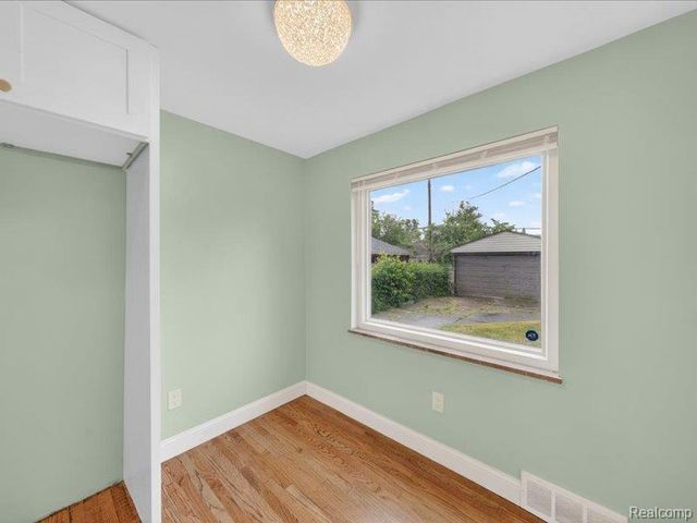 14044 Woodmont Avenue, Detroit, MI 48227