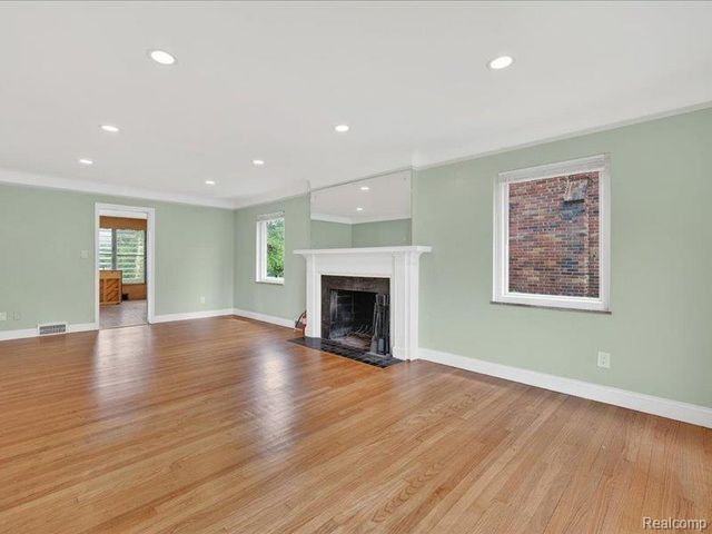 14044 Woodmont Avenue, Detroit, MI 48227